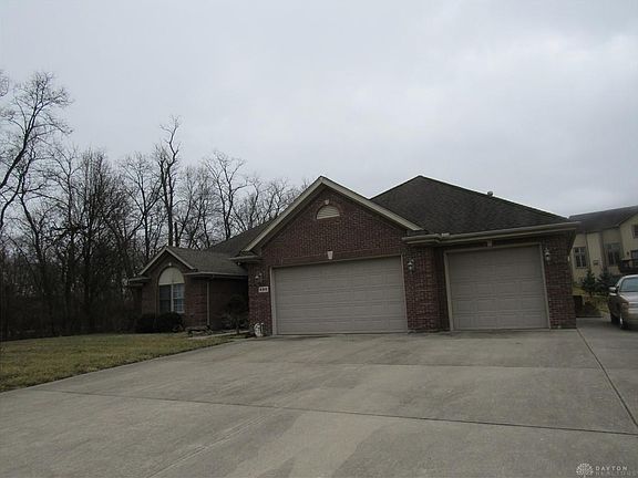 3rd image of 896 Foxfire Trl #4