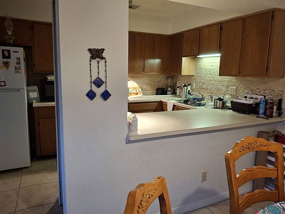 2nd image of 608 Casa Park Ct #M