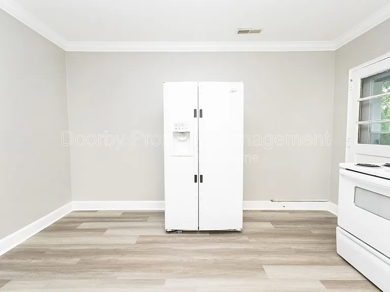 1301 N Orchard Knob Ave — Photo 7