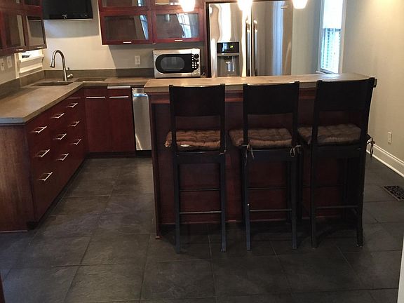 Kitchen (bar stools stay if you want them)
