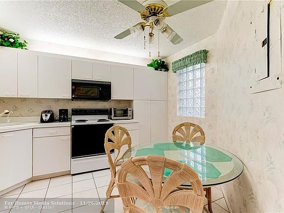 3rd image of 4450 NW 30th St APT 214