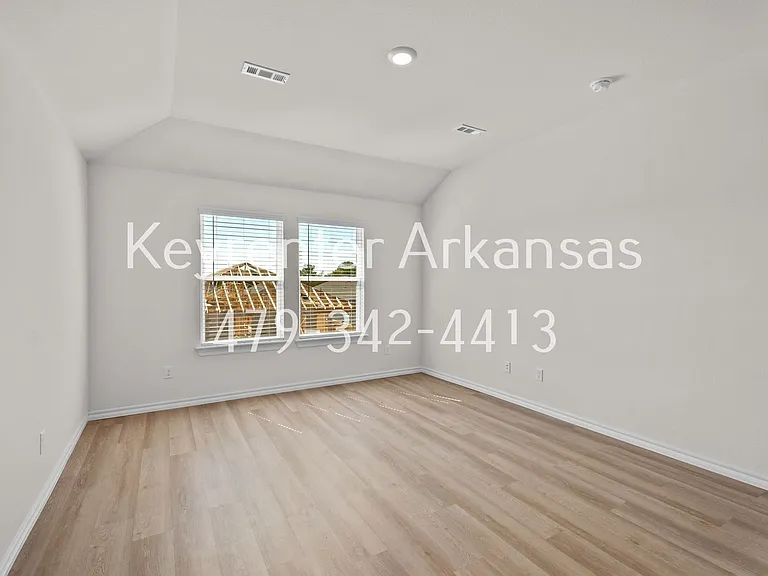 1317 Bates St — Photo 14