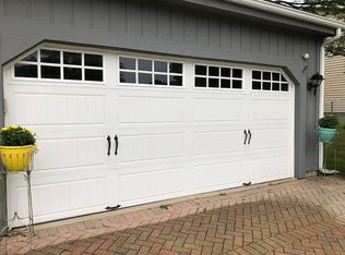 1018 Garfield Ave, Libertyville, IL