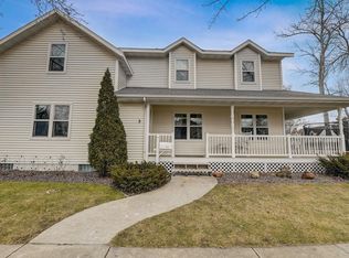 517 Franklin St, Sauk City, WI 53583