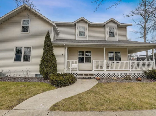 517 Franklin St, Sauk City, WI 53583