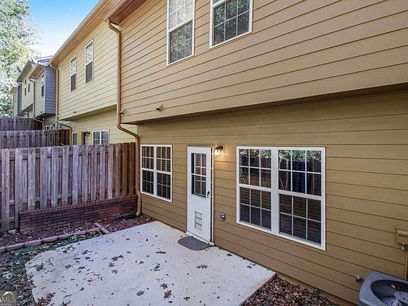 2nd image of 3856 Augustine Pl