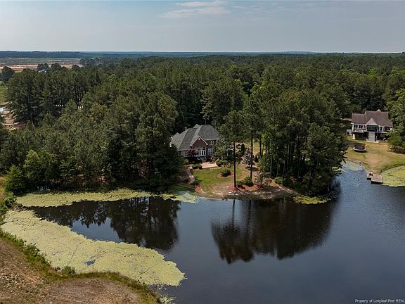 2nd image of 135 Applewood Ln