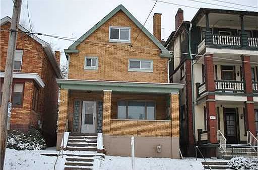 1st image of 832 E 10th Ave