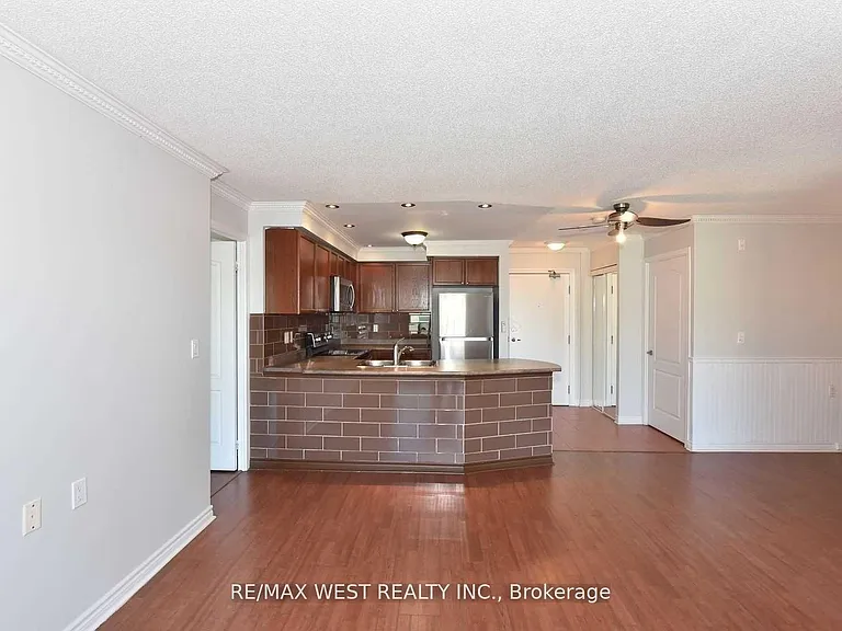 935 Sheppard Ave W #Penthouse 810 — Photo 14