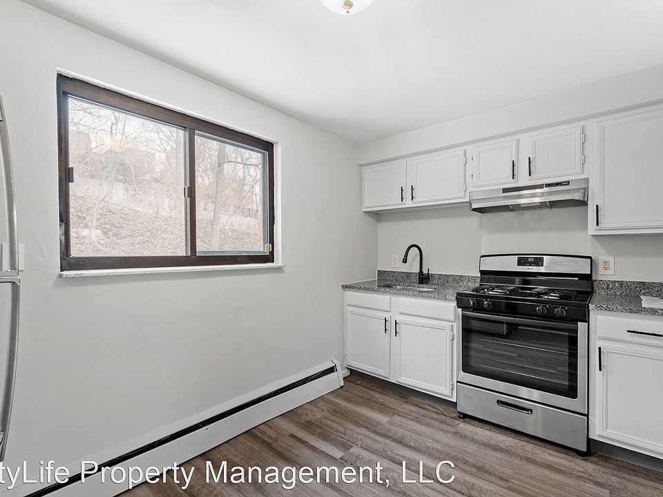 1st image of 10609 Lindberg Ave APT 3