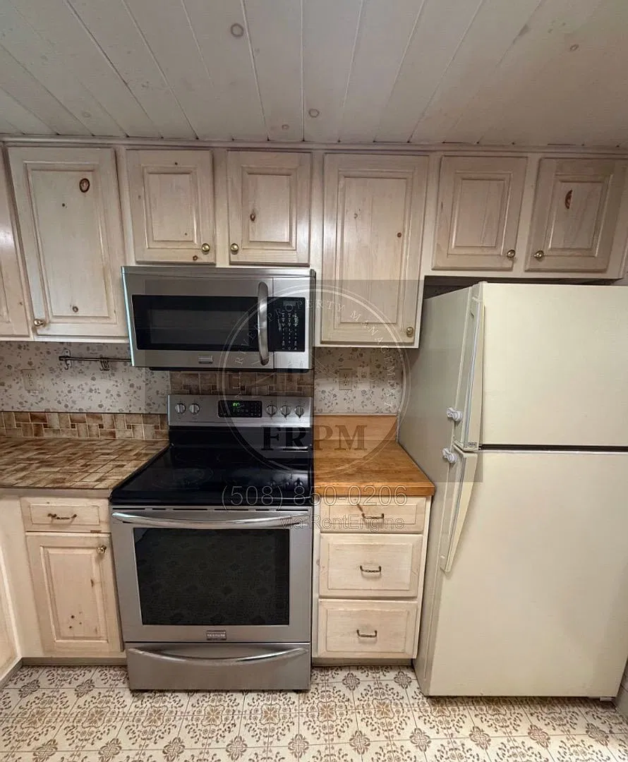 3 bed, 2.0 bath, 1407 sqft, $2,800 — Photo 4