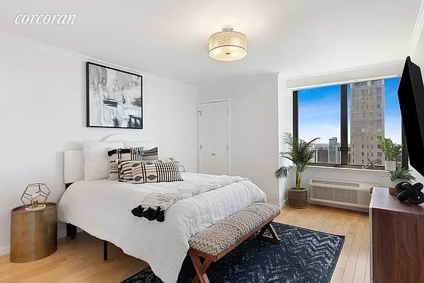 Rented by Corcoran | media 16