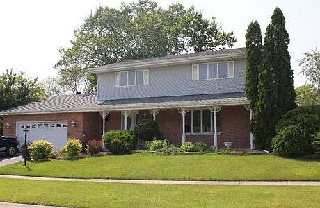 1st image of 2524 Castlewood Dr