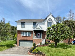 261 Oakmont Rd, Wheeling, WV 26003