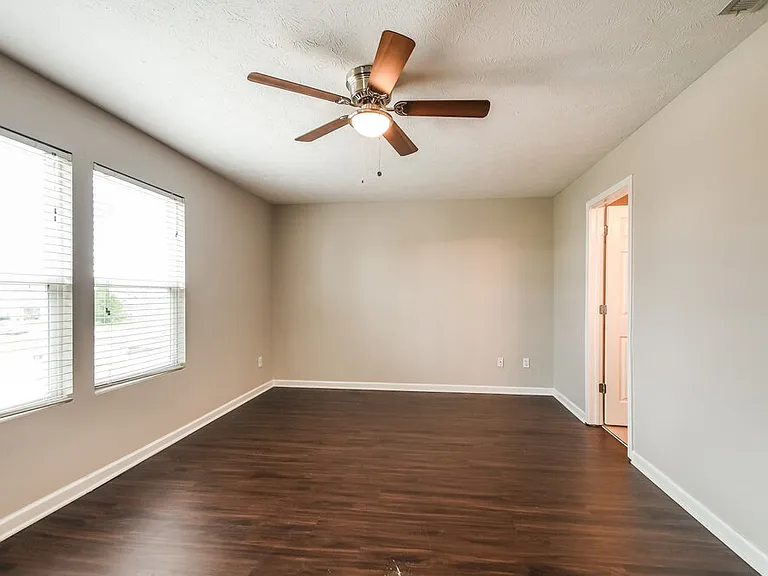 3039 Brandenburg Dr — Photo 10