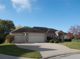 1118 Blackthorn Cv, Fort Wayne, IN 46804