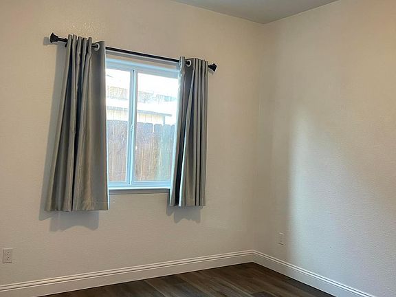 5th image of 5356 E Laurite Ave