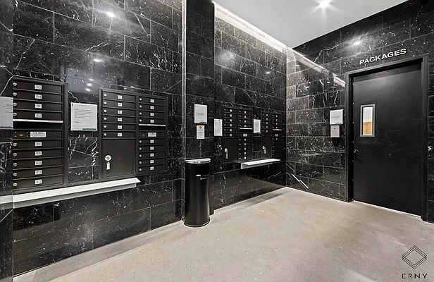 Entry / hallway, photo 3
