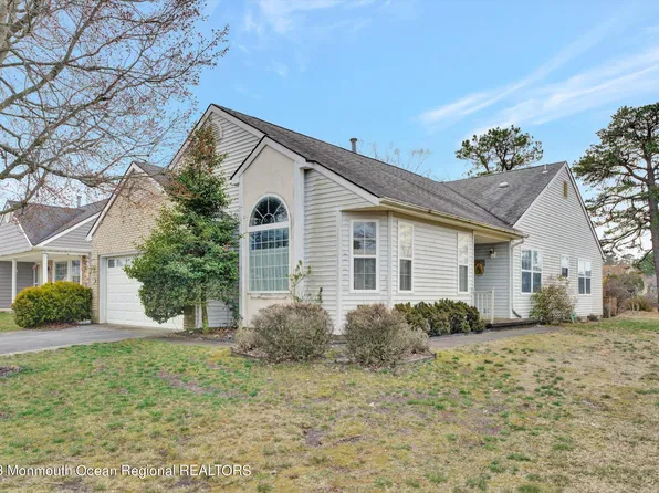 59 Stockport Drive, Toms River, NJ 08757
