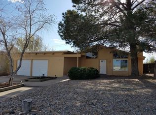 3509 N Dustin Ave, Farmington, NM 87401