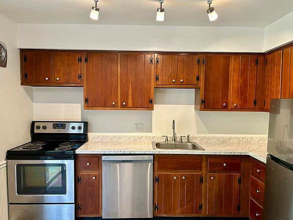 5th image of 541 Garfield Ave APT 3