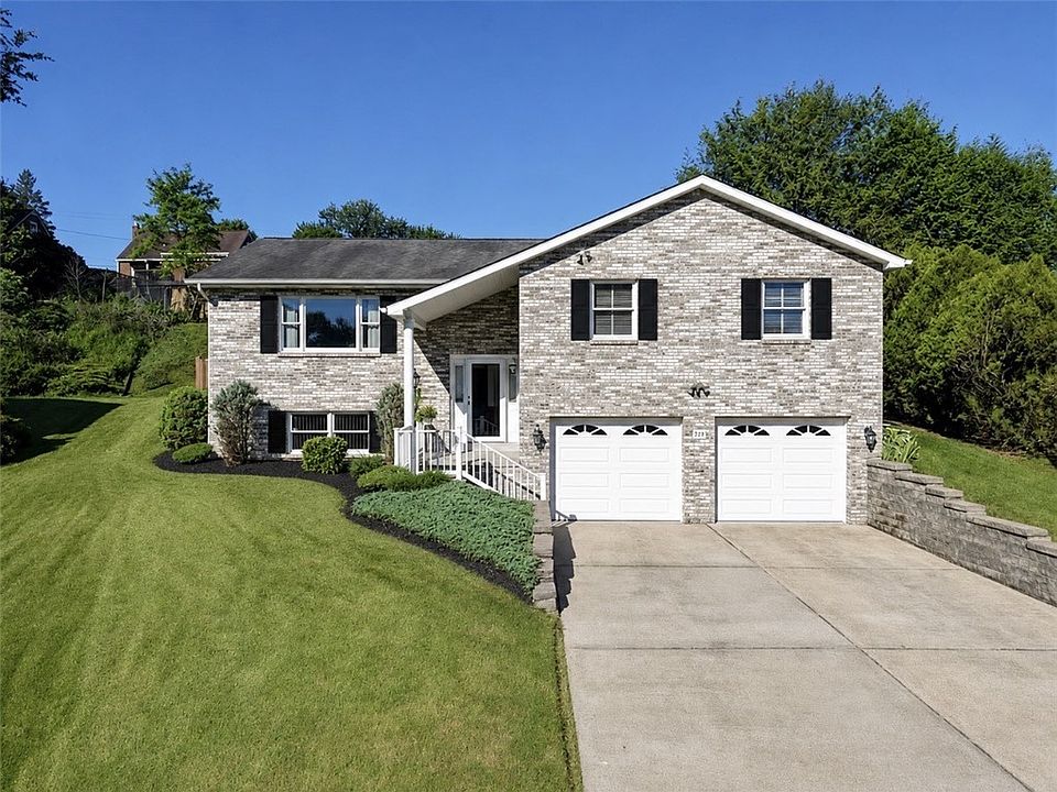 1st image of 209 Falcon Ridge Dr