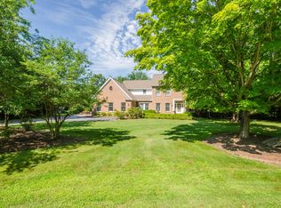 2555 Hickory Rd, Ann Arbor, MI 48103