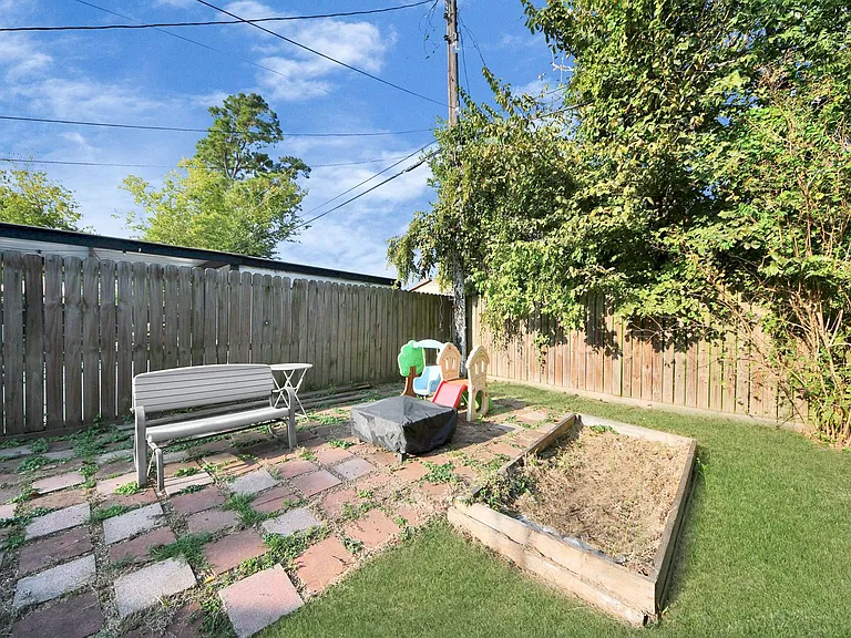 7032 Conley St — Photo 38