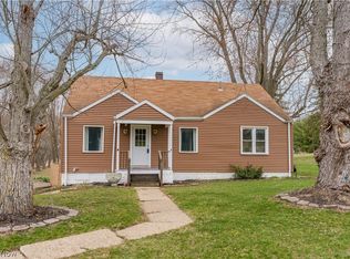 1889 Faircrest St SE, Canton, OH 44707