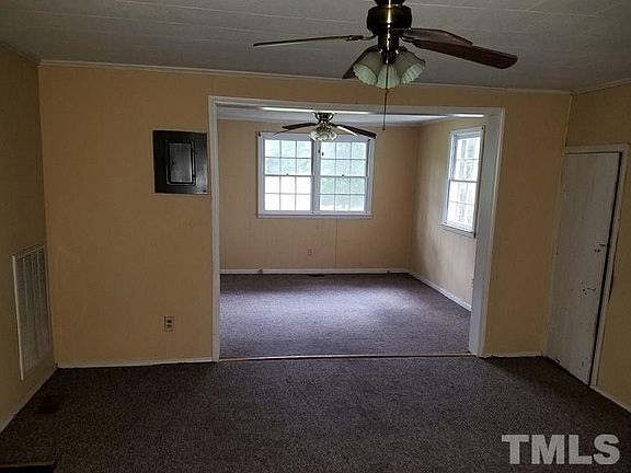 4th image of 557 Sunset Dr