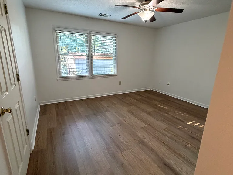 3828 McGarry Dr — Photo 12
