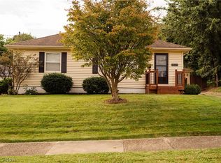 1424 Maple St, Barberton, OH 44203