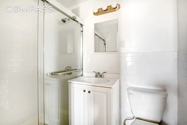 Rented by Compass | media 10