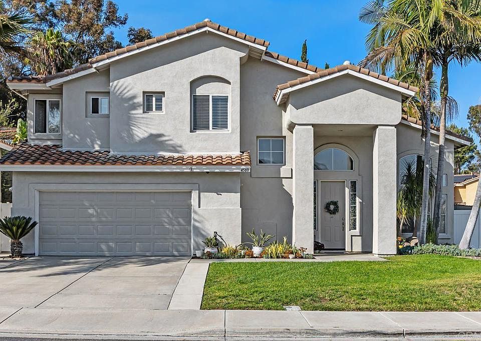 1st image of 4580 Avenida Privado