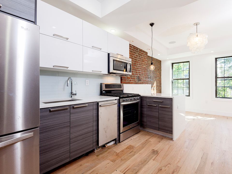 2nd image of 652 Lafayette Avenue #4