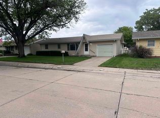 207 S Allen Ave, North Platte, NE 69101-000
