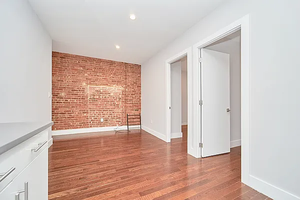 Rented by Living New York | media 11