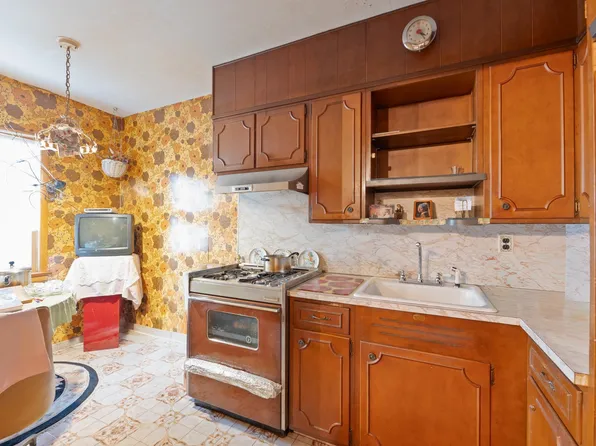 17 East 39th Street image 17 of 33