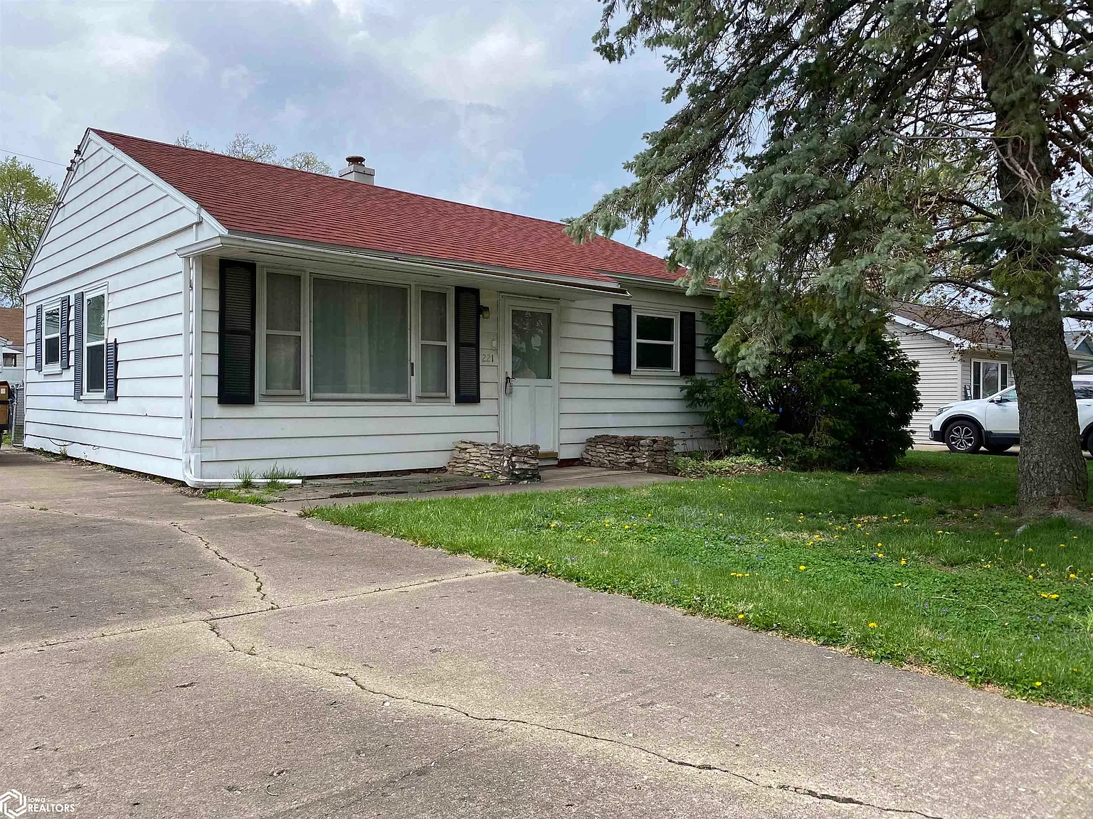221 Prairie St photo 1