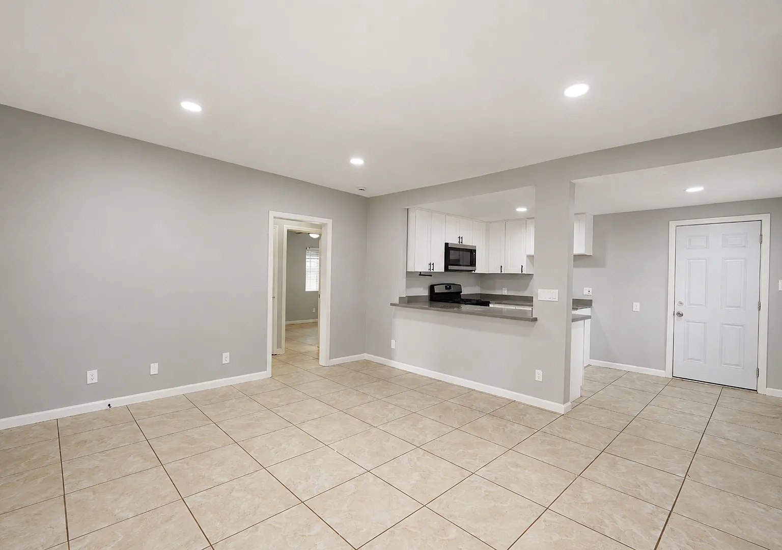 211 South Victoria Avenue — Photo 3