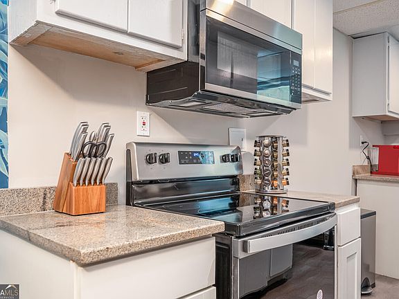 4th image of 177 Silver Springs Cir SW