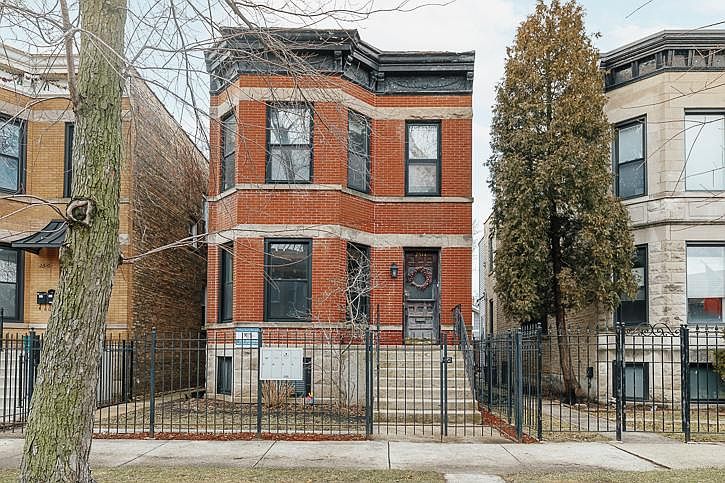 1st image of 2514 N Francisco Ave #2