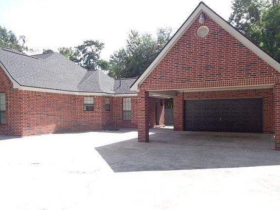3rd image of 21722 Tophill Dr