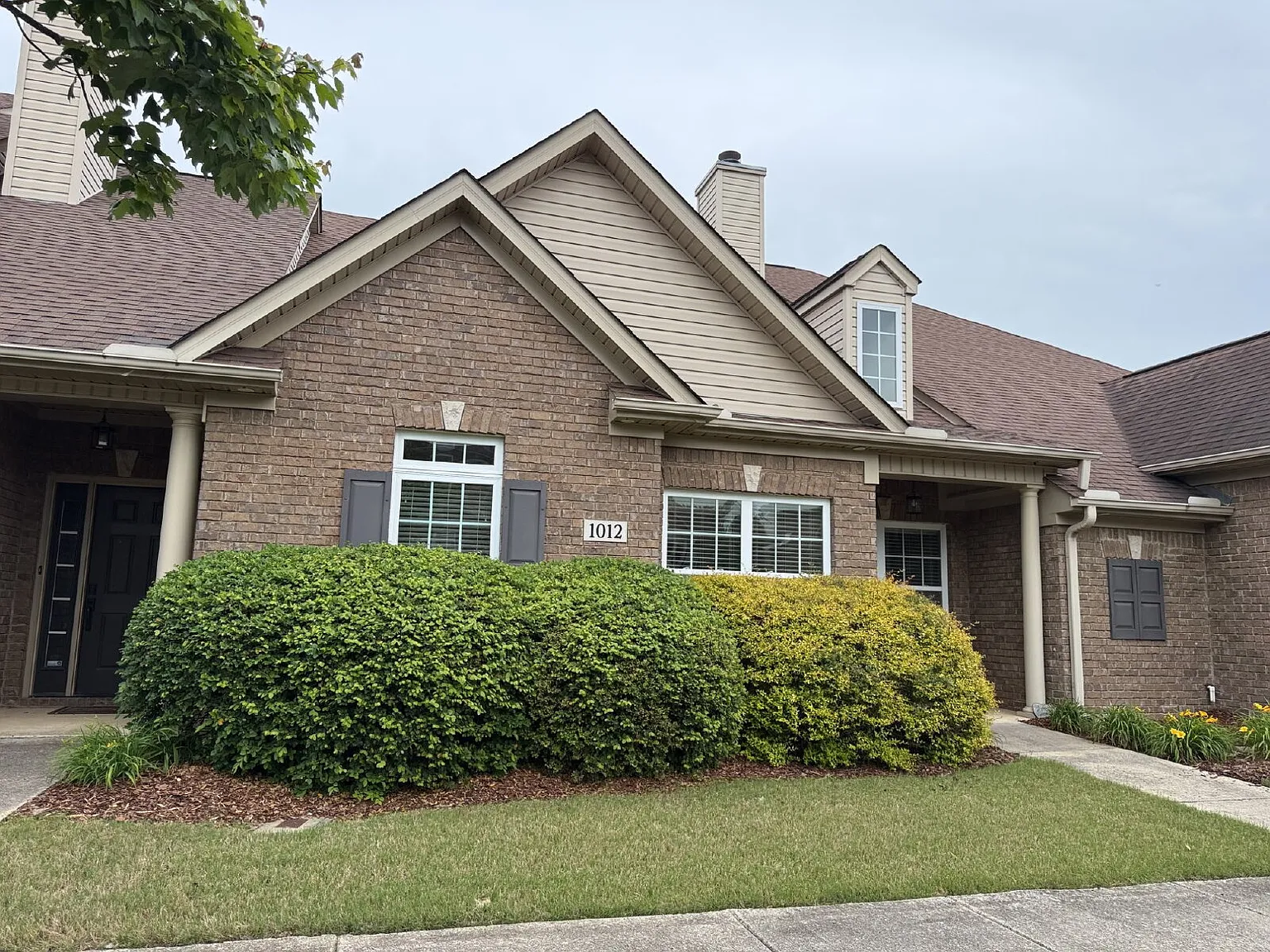 2 bed, 2.0 bath, 1626 sqft, $1,699 — Photo 1