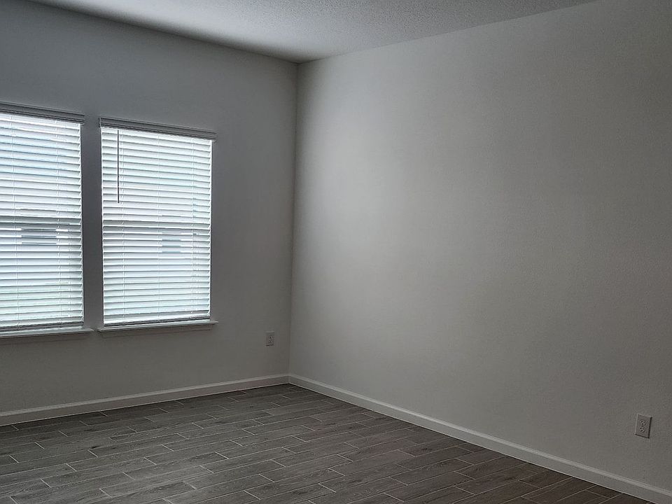 2nd image of 13657 NW Convergence Blvd