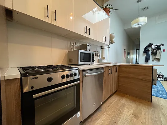 Rented by NOVO Living LLC | media 6