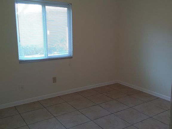3rd image of 403 Lower 8th Ave S