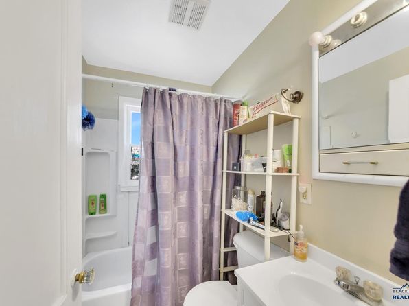 rapid-city-south-dakota-218888851 picture