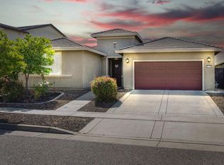 12050 Country Garden Dr, Rancho Cordova, CA 95742