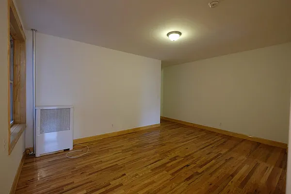 Rented by Keller Williams NYC | media 20